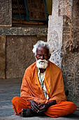 Kumbakonam Tamil-Nadu. Pilgrims at the Sarangapani temple